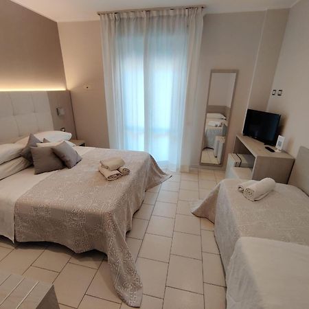 Hotel Stefan Room & Breakfast Gatteo a Mare Esterno foto