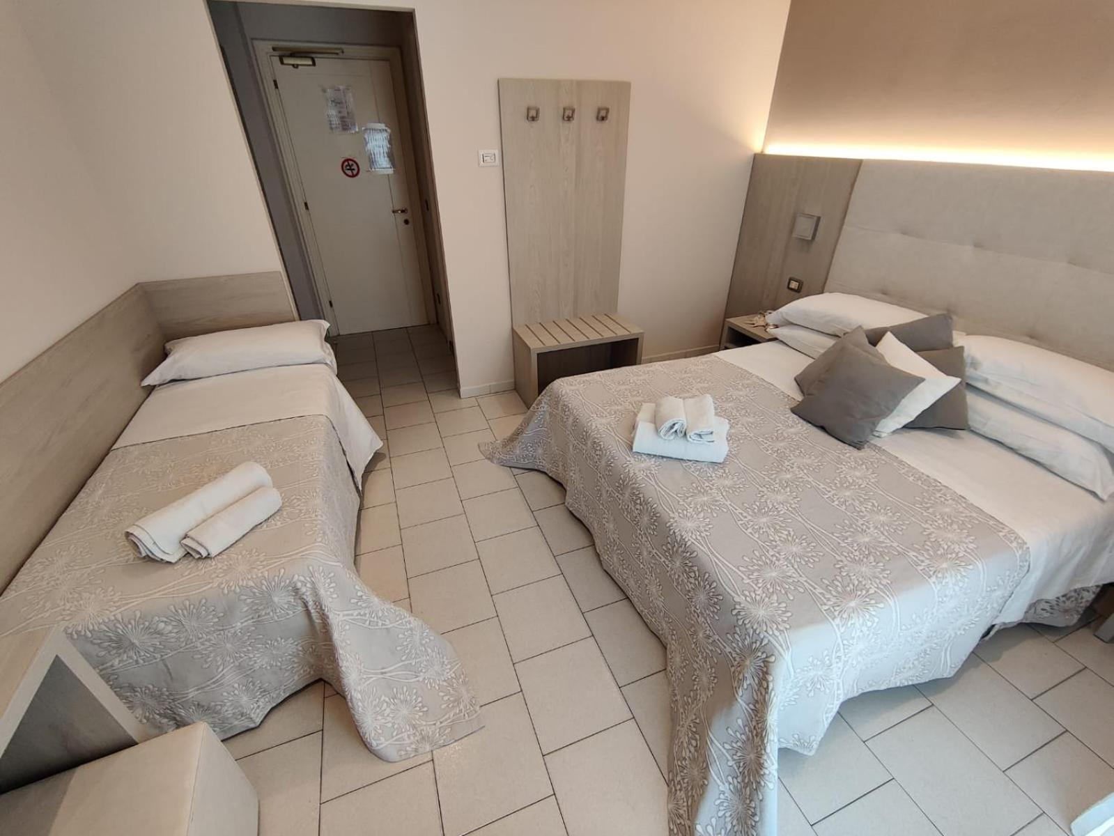 Hotel Stefan Room & Breakfast Gatteo a Mare Esterno foto