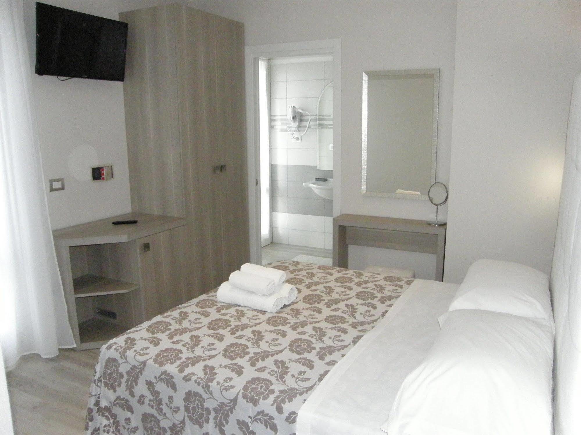 Hotel Stefan Room & Breakfast Gatteo a Mare Esterno foto