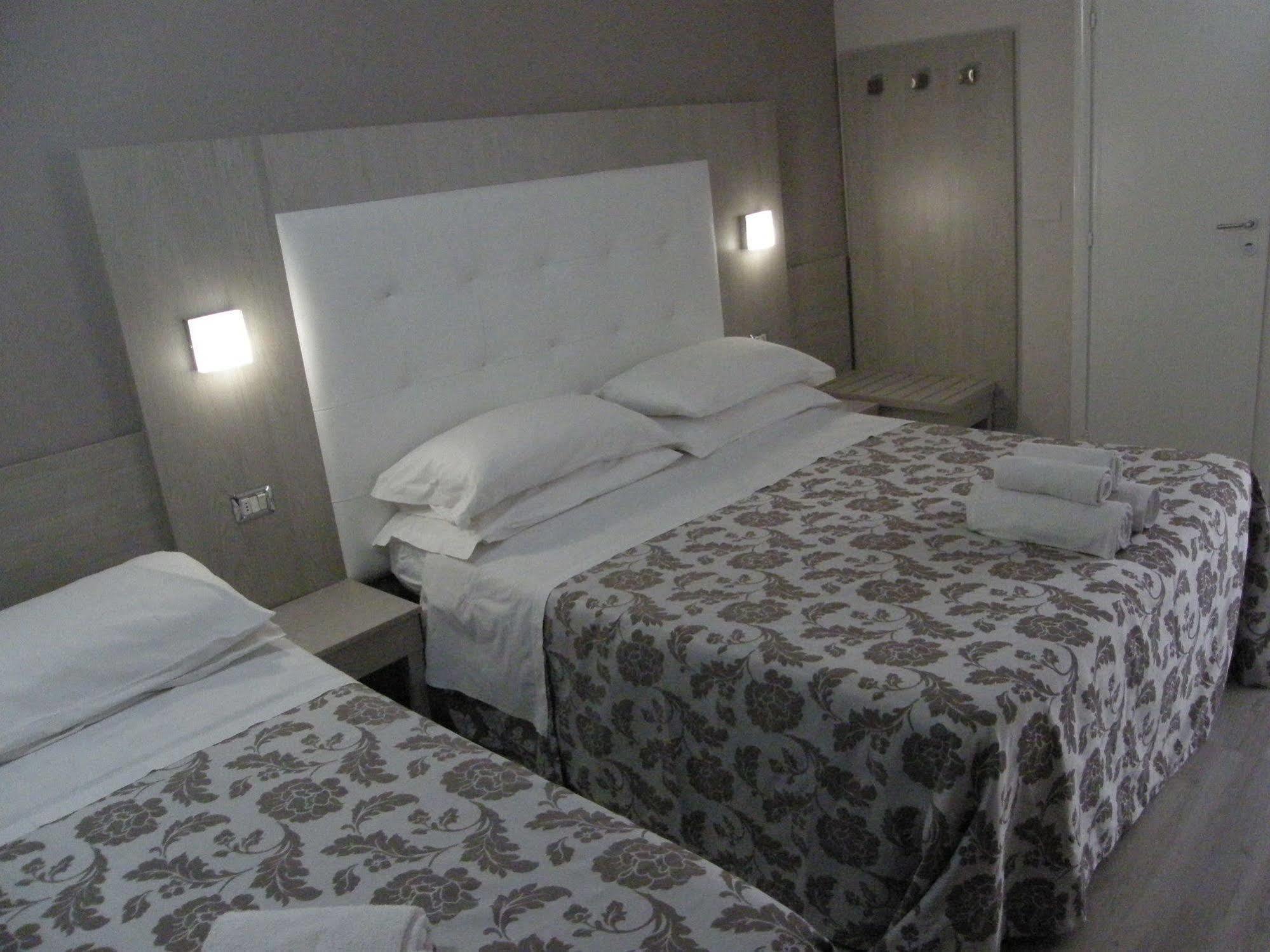 Hotel Stefan Room & Breakfast Gatteo a Mare Esterno foto